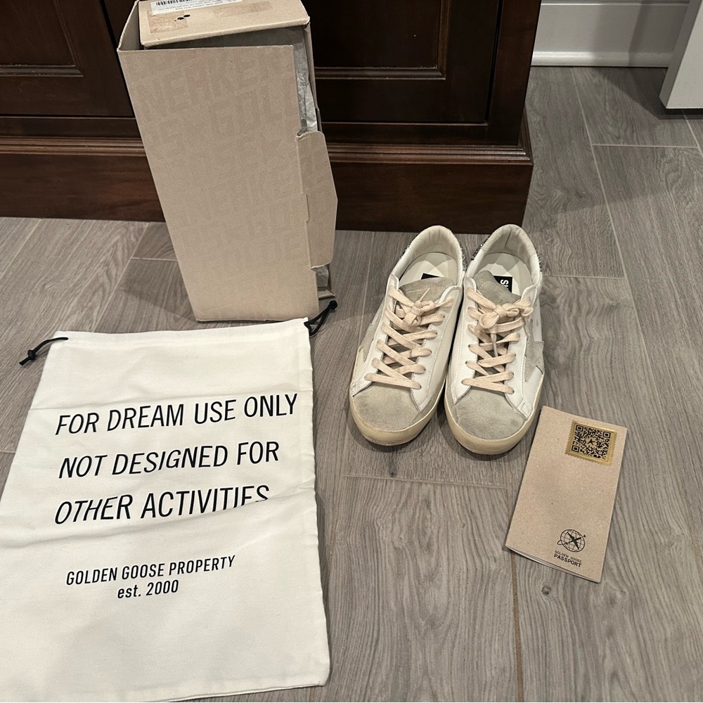 BRAND NEW!! Golden Goose Super Star Classic with Glitter Spur. NIB!!